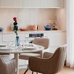 Kotzebue - Kalamaja Luxury - Bold & Refined شقة تالين